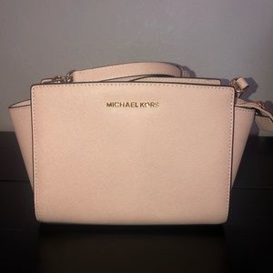 Michael Kors Crossbody Bag